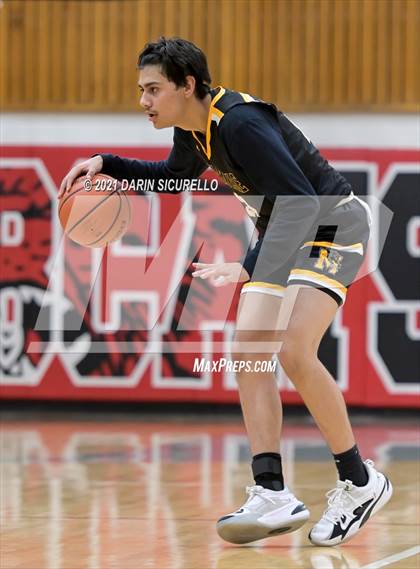 Thumbnail 1 in Basha vs. Maryvale (PXU Coyote Classic Tournament) photogallery.