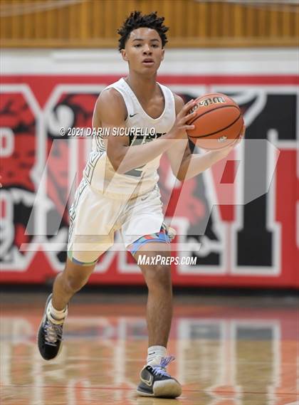 Thumbnail 2 in Basha vs. Maryvale (PXU Coyote Classic Tournament) photogallery.