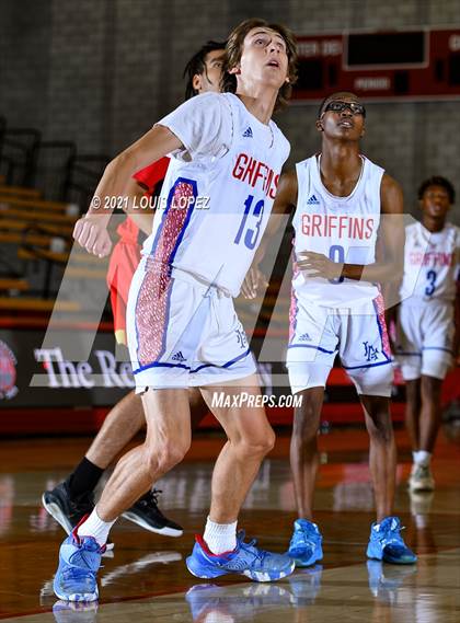 Thumbnail 1 in Los Alamitos vs. Mission Viejo (Mater Dei Extravaganza) photogallery.