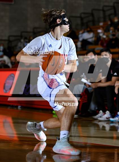 Thumbnail 1 in Los Alamitos vs. Mission Viejo (Mater Dei Extravaganza) photogallery.