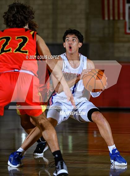 Thumbnail 1 in Los Alamitos vs. Mission Viejo (Mater Dei Extravaganza) photogallery.