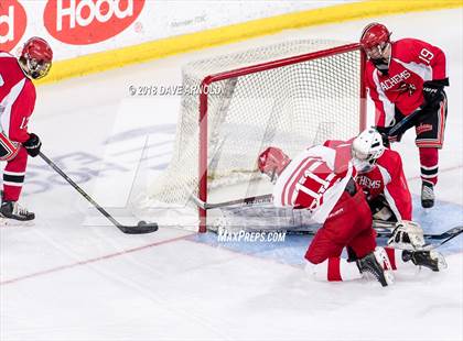 Thumbnail 1 in Winchester vs. Waltham (MIAA Division 1 North Final) photogallery.