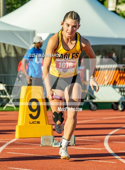 Thumbnail 3 in UIL 1A Girls Track & Field Finals photogallery.