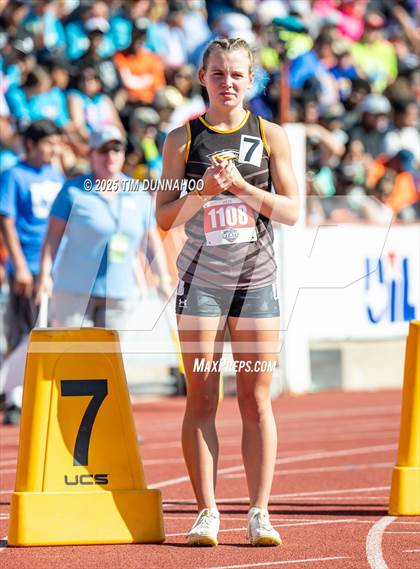Thumbnail 2 in UIL 1A Girls Track & Field Finals photogallery.