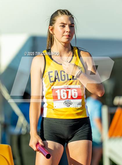 Thumbnail 2 in UIL 1A Girls Track & Field Finals photogallery.
