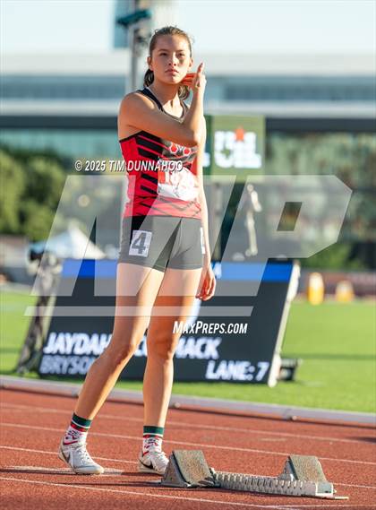 Thumbnail 1 in UIL 1A Girls Track & Field Finals photogallery.