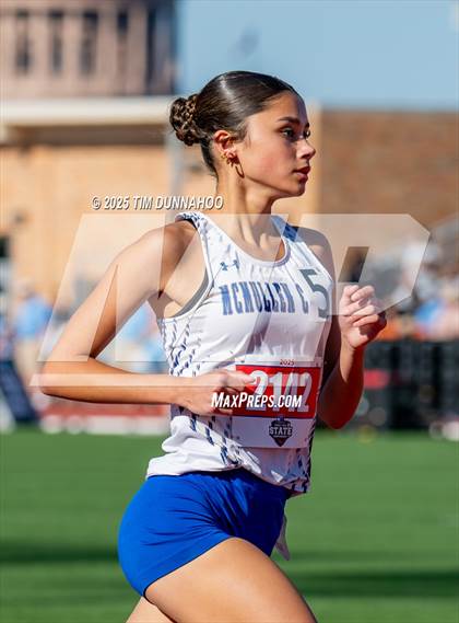 Thumbnail 3 in UIL 1A Girls Track & Field Finals photogallery.