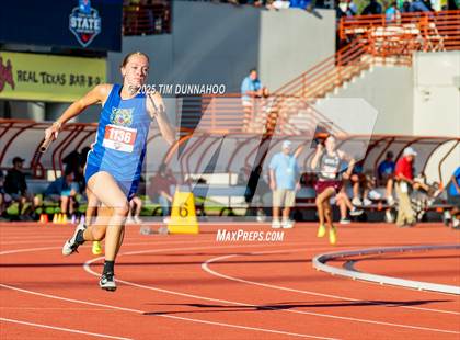 Thumbnail 2 in UIL 1A Girls Track & Field Finals photogallery.