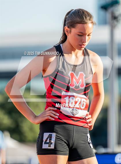 Thumbnail 2 in UIL 1A Girls Track & Field Finals photogallery.