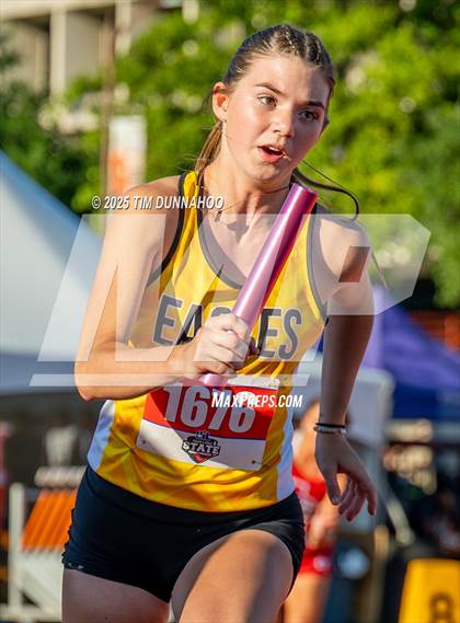 Thumbnail 3 in UIL 1A Girls Track & Field Finals photogallery.