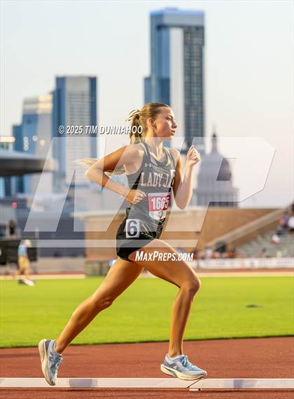 Thumbnail 2 in UIL 1A Girls Track & Field Finals photogallery.