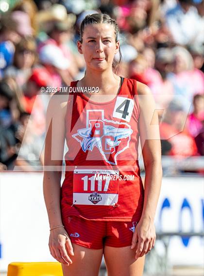 Thumbnail 3 in UIL 1A Girls Track & Field Finals photogallery.