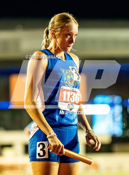 Thumbnail 2 in UIL 1A Girls Track & Field Finals photogallery.