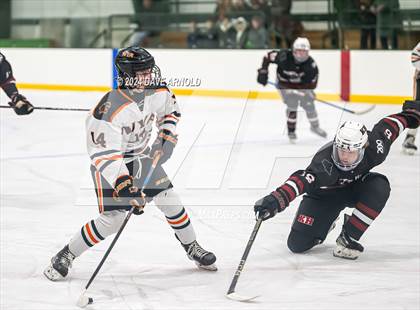Thumbnail 2 in Kents Hill School vs. North Yarmouth Academy (Maine Prep Cup Final) photogallery.