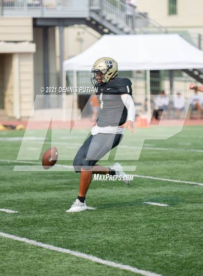Thumbnail 1 in Serra @ Archbishop Mitty photogallery.