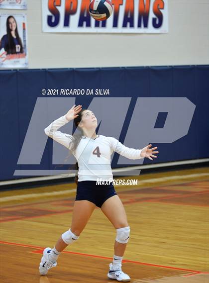 Thumbnail 2 in Seven Lakes vs Mayde Creek photogallery.