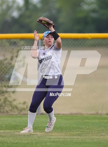 Thumbnail 1 in Muscatine vs Pleasant Valley (Linn-Mar/Alburnett Invitational) photogallery.
