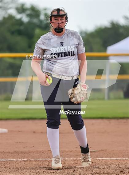 Thumbnail 2 in Muscatine vs Pleasant Valley (Linn-Mar/Alburnett Invitational) photogallery.