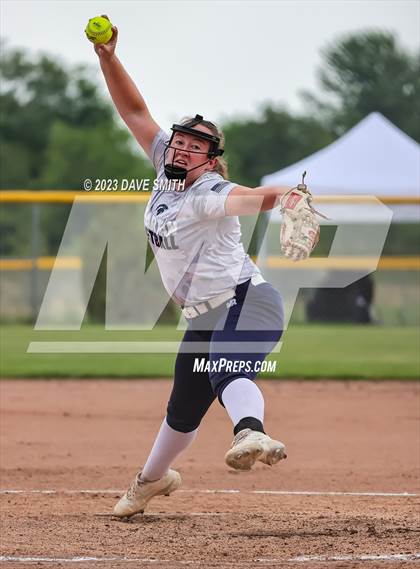 Thumbnail 3 in Muscatine vs Pleasant Valley (Linn-Mar/Alburnett Invitational) photogallery.