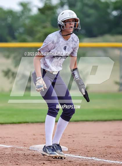 Thumbnail 2 in Muscatine vs Pleasant Valley (Linn-Mar/Alburnett Invitational) photogallery.