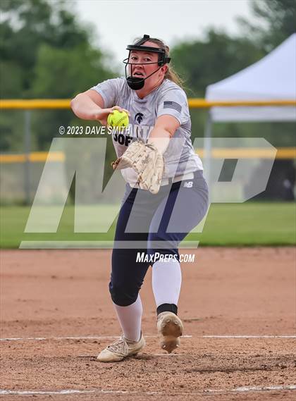 Thumbnail 2 in Muscatine vs Pleasant Valley (Linn-Mar/Alburnett Invitational) photogallery.
