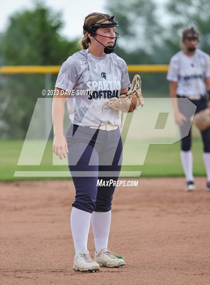 Thumbnail 2 in Muscatine vs Pleasant Valley (Linn-Mar/Alburnett Invitational) photogallery.