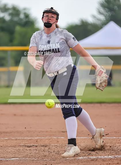 Thumbnail 1 in Muscatine vs Pleasant Valley (Linn-Mar/Alburnett Invitational) photogallery.