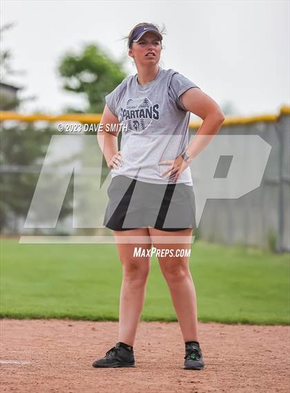 Thumbnail 2 in Muscatine vs Pleasant Valley (Linn-Mar/Alburnett Invitational) photogallery.