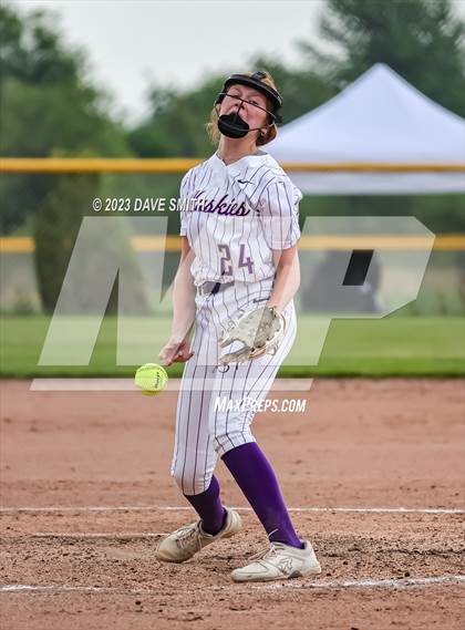 Thumbnail 2 in Muscatine vs Pleasant Valley (Linn-Mar/Alburnett Invitational) photogallery.