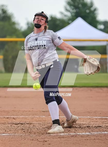 Thumbnail 3 in Muscatine vs Pleasant Valley (Linn-Mar/Alburnett Invitational) photogallery.