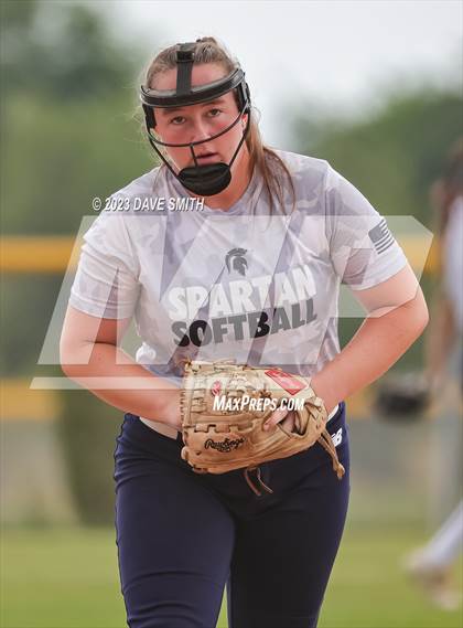 Thumbnail 1 in Muscatine vs Pleasant Valley (Linn-Mar/Alburnett Invitational) photogallery.