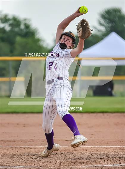 Thumbnail 1 in Muscatine vs Pleasant Valley (Linn-Mar/Alburnett Invitational) photogallery.