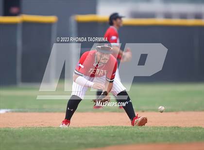 Thumbnail 2 in Lamar Consolidated @ Terry photogallery.