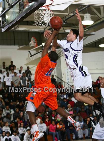 Thumbnail 1 in St. Raymond @ New Rochelle photogallery.