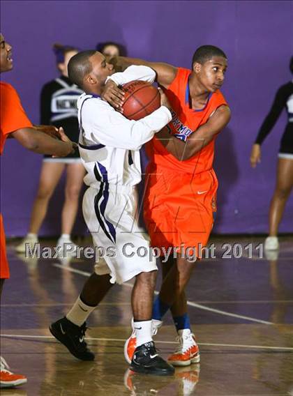 Thumbnail 1 in St. Raymond @ New Rochelle photogallery.