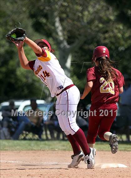 Thumbnail 1 in La Canada vs. Oxnard (T.O. Tournament) photogallery.