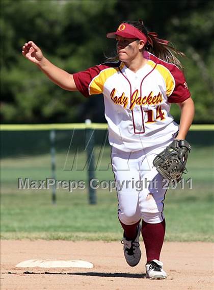 Thumbnail 2 in La Canada vs. Oxnard (T.O. Tournament) photogallery.