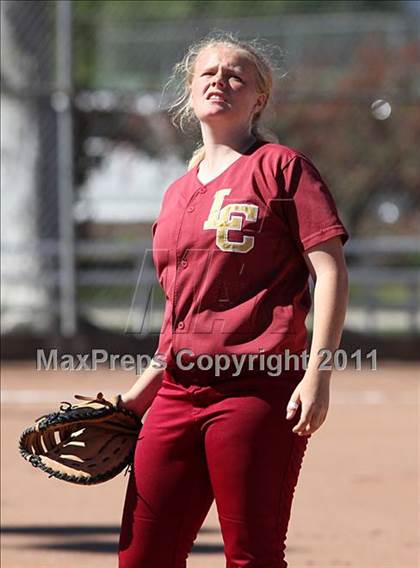 Thumbnail 3 in La Canada vs. Oxnard (T.O. Tournament) photogallery.