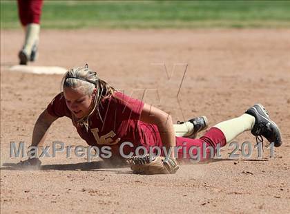 Thumbnail 2 in La Canada vs. Oxnard (T.O. Tournament) photogallery.