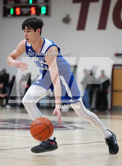 Thumbnail 2 in Central Catholic vs Nolan Catholic (TAPPS 6A Area Playoff) photogallery.