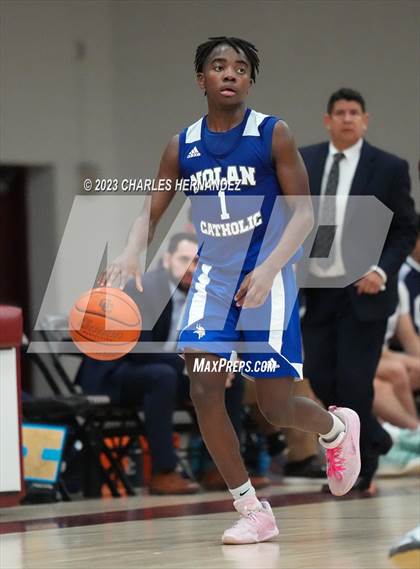 Thumbnail 2 in Central Catholic vs Nolan Catholic (TAPPS 6A Area Playoff) photogallery.