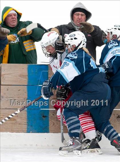 Thumbnail 1 in Coon Rapids @ Blaine (Outdoor Classic) photogallery.