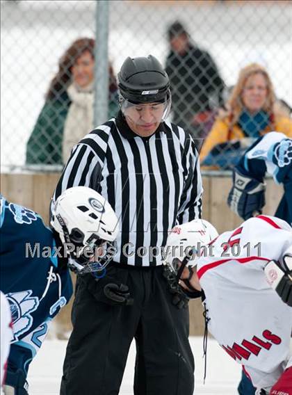 Thumbnail 2 in Coon Rapids @ Blaine (Outdoor Classic) photogallery.