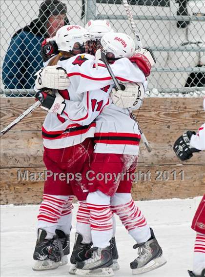 Thumbnail 2 in Coon Rapids @ Blaine (Outdoor Classic) photogallery.