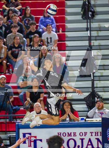 Thumbnail 1 in D'Evelyn vs. Pueblo South (CHSAA 4A Round2 M6) photogallery.