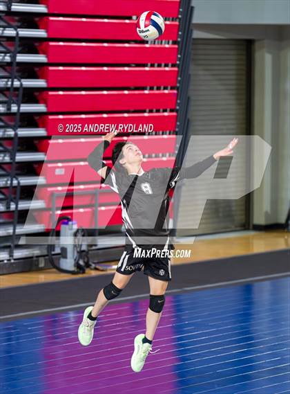 Thumbnail 2 in D'Evelyn vs. Pueblo South (CHSAA 4A Round2 M6) photogallery.