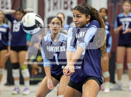 Thumbnail 1 in Pine Crest vs Coral Springs Charter (South Florida Showdown) photogallery.