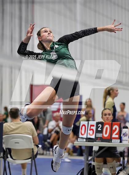 Thumbnail 2 in Pine Crest vs Coral Springs Charter (South Florida Showdown) photogallery.