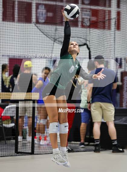 Thumbnail 1 in Pine Crest vs Coral Springs Charter (South Florida Showdown) photogallery.