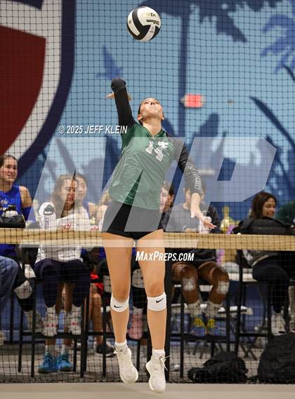 Thumbnail 1 in Pine Crest vs Coral Springs Charter (South Florida Showdown) photogallery.